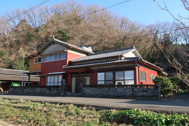 市街や竹田湧水群に近い古民家住宅(K)
