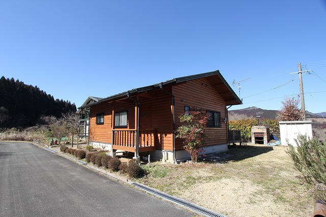 3区画の敷地とプール付き　ここのえ万葉の杜M