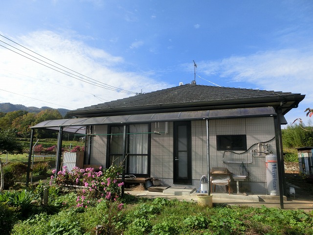 3.5町ある農地・山林付き築25年の建物