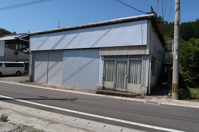 庄内町庄内原　倉庫