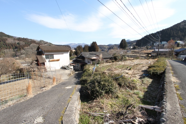 街近の田舎暮らし　農業用倉庫付中古住宅(K)