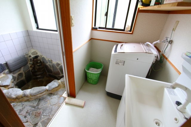 内外装リフォーム済み 桃の木温泉台別荘H