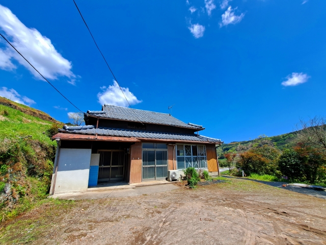 由布市庄内町 農地山林付き中古住宅